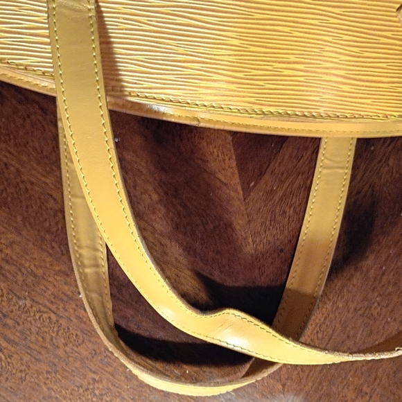 Louis Vuitton Yellow Tote Bag - Picture 14 of 16